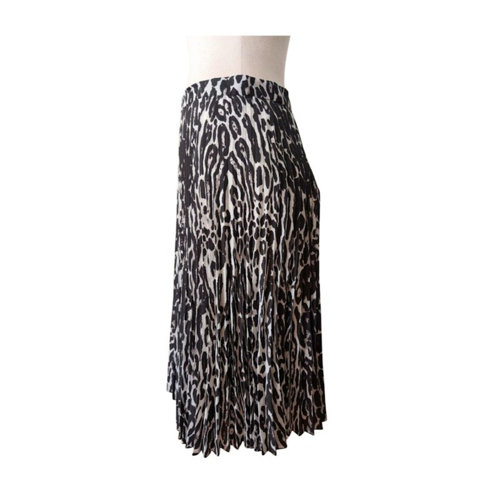 NWT Burberry Pleated Midi Skirt Leopard Print Black Beige Silk Blend Size 6 - Picture 4 of 10